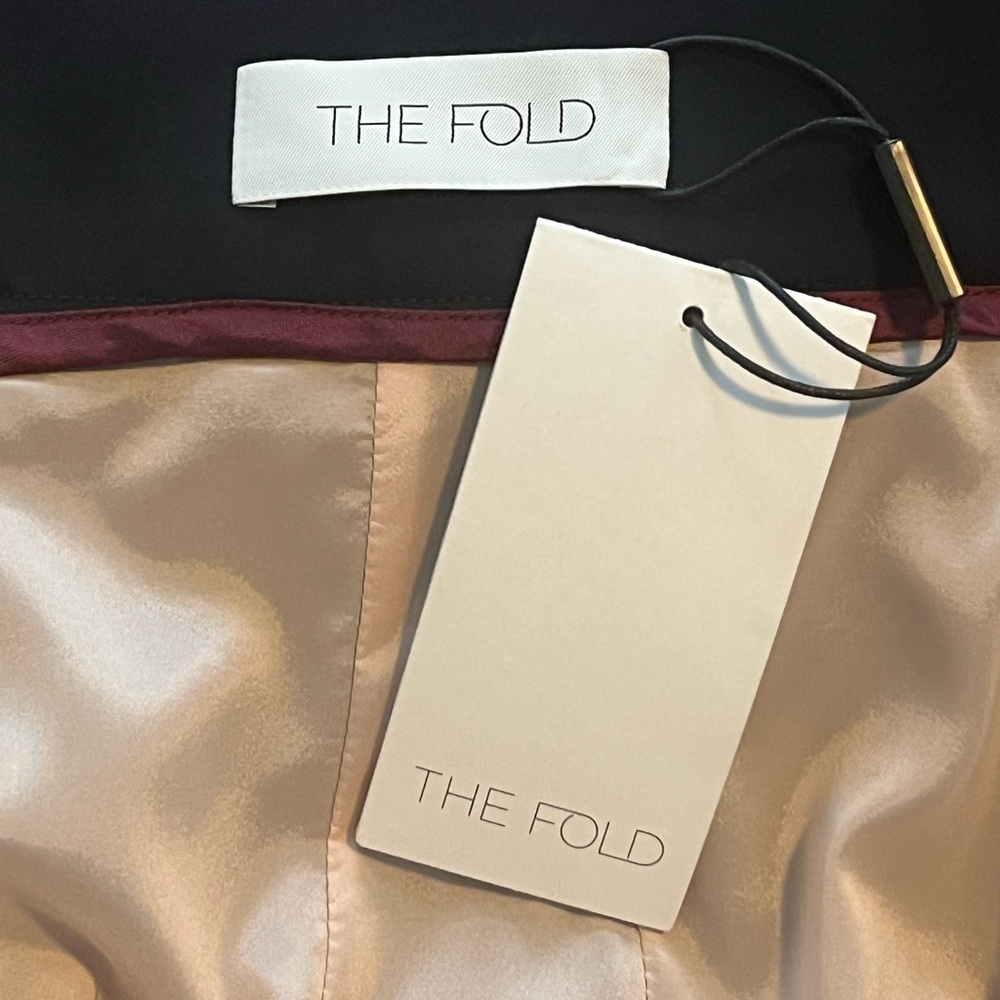 The Fold Le Marais pleated Navy Pencil Skirt - Picture 4 of 5